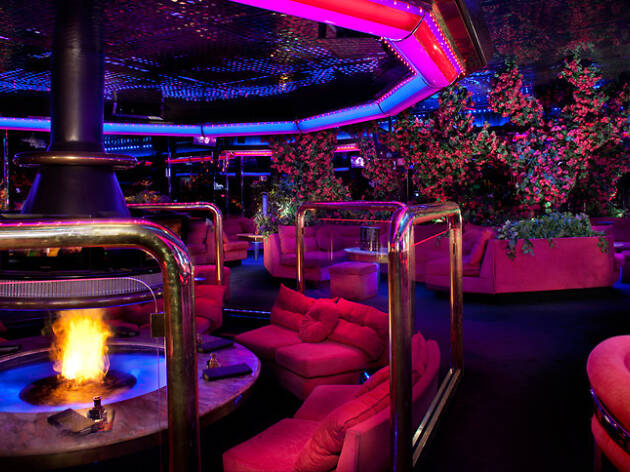 5. Date una vuelta por el Peppermill's Fireside Lounge 5. Date una vuelta por el Peppermill's Fireside Lounge