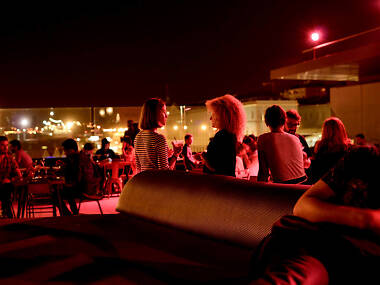 Baila hasta el amanecer en Lux Frágil Baila hasta el amanecer en Lux Frágil