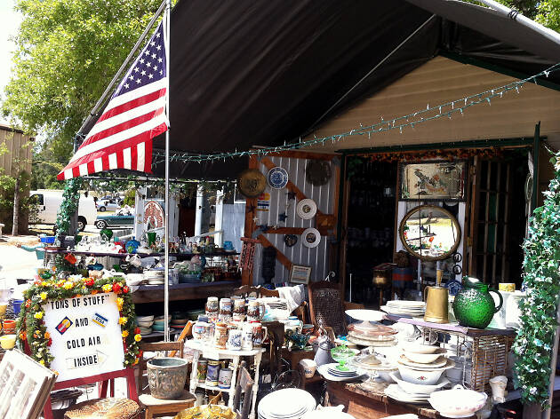 19. Renninger’s Twin Markets 19. Renninger’s Twin Markets
