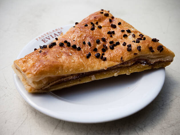 bolo jesuíta pastelaria evian