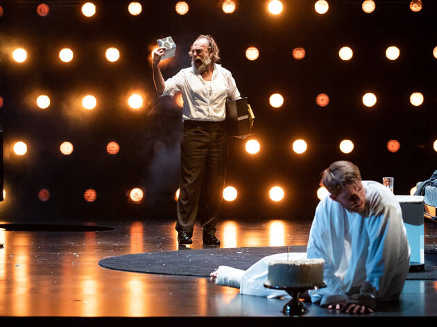 Cat on a Hot Tin Roof review Cat on a Hot Tin Roof review
