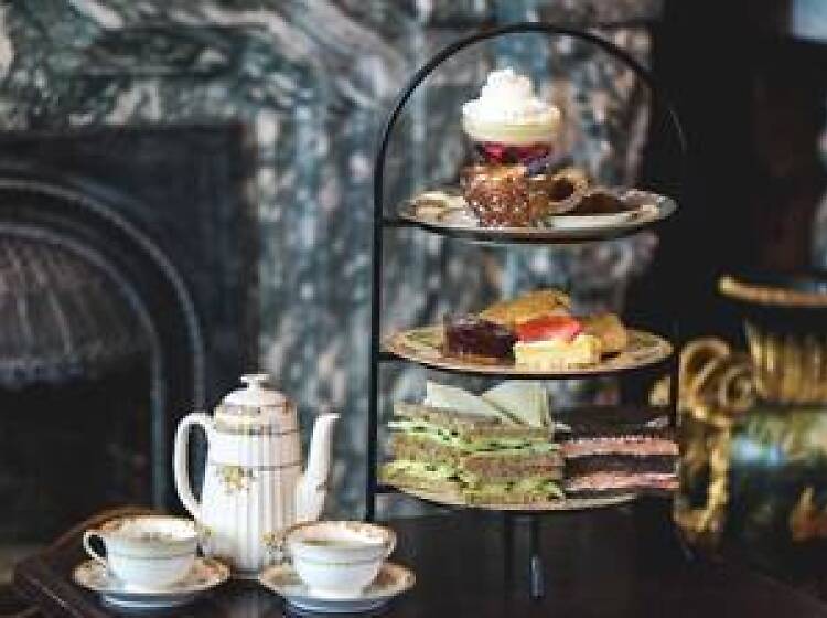 Mother's Day High Tea at Oscar Wilde