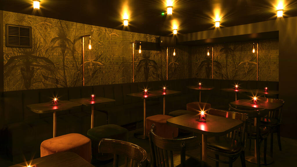 Heads + Tails Bars and pubs in West Hampstead, London