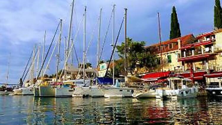 Two Islands Swimming Cruise – Brač & Šolta