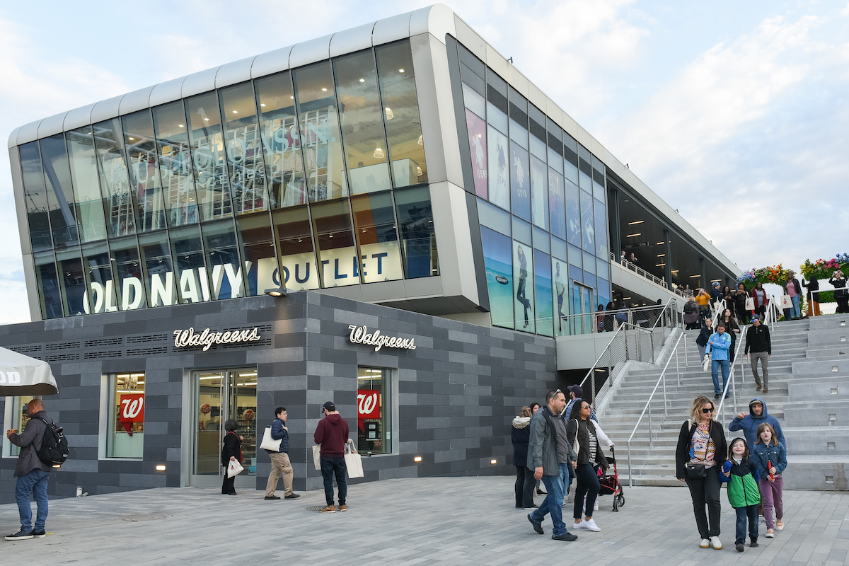 Empire Outlets | Shopping in Staten 