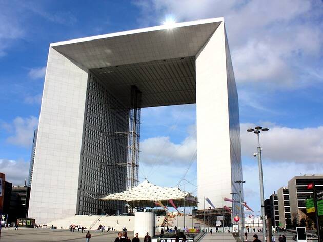 Cet été, c'est apéros électroniques sur le rooftop de l'Arche de la Défense Cet été, c'est apéros électroniques sur le rooftop de l'Arche de la Défense