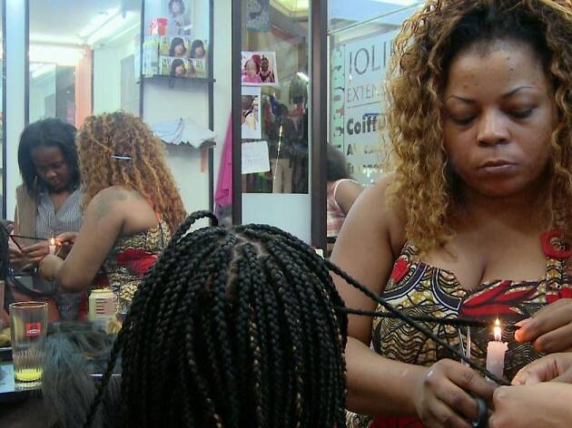 27a Mostra Internacional de Films de Dones de Barcelona. Cinema fora de lloc: Chez jolie coiffure 27a Mostra Internacional de Films de Dones de Barcelona. Cinema fora de lloc: Chez jolie coiffure
