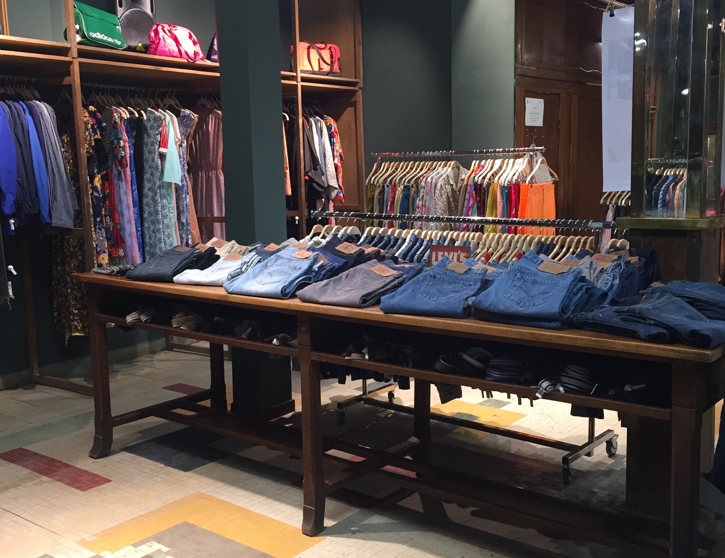 Madrid Tiendas Para Y Compras Nuevas En De Locales Ir CeodxB
