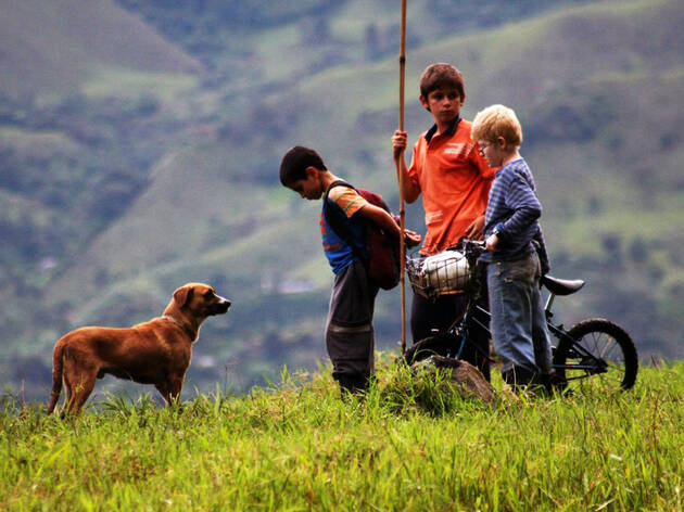 Los Colores de la Montaña (2010) Los Colores de la Montaña (2010)