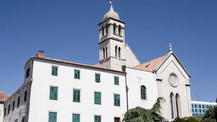 Dander around the Museum of Šibenik