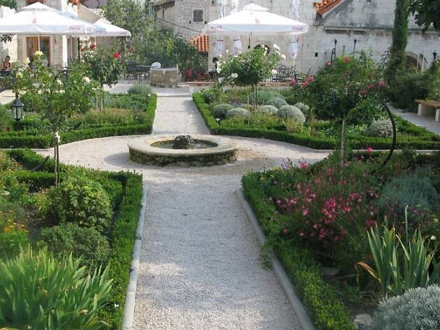 Medieval Mediterranean Gardens Medieval Mediterranean Gardens