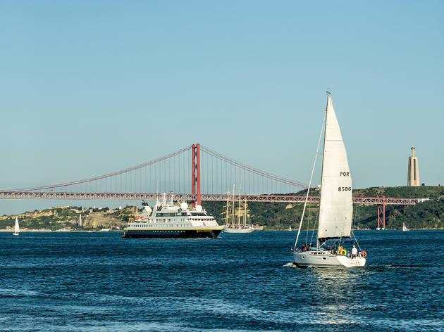Tejo, Ponte 25 Abril, Barco, Vela Tejo, Ponte 25 Abril, Barco, Vela