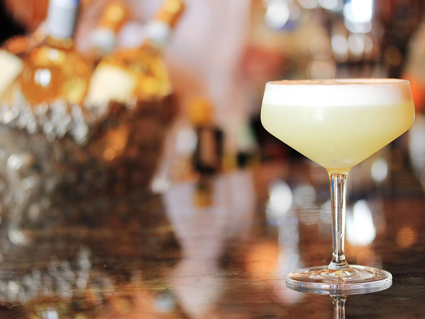 21 Best Downtown Montreal Bars to Shoot, Sip and Smoke in Style