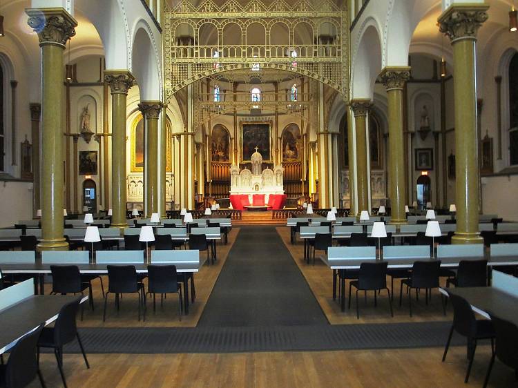 Salle de lecture du pavillon des Sœurs-Grises