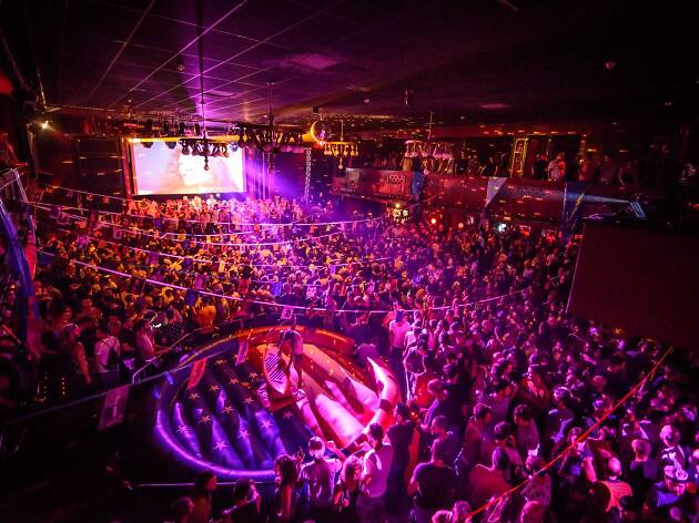 Vive un Pride con Churros con Chocolate en Apolo Vive un Pride con Churros con Chocolate en Apolo