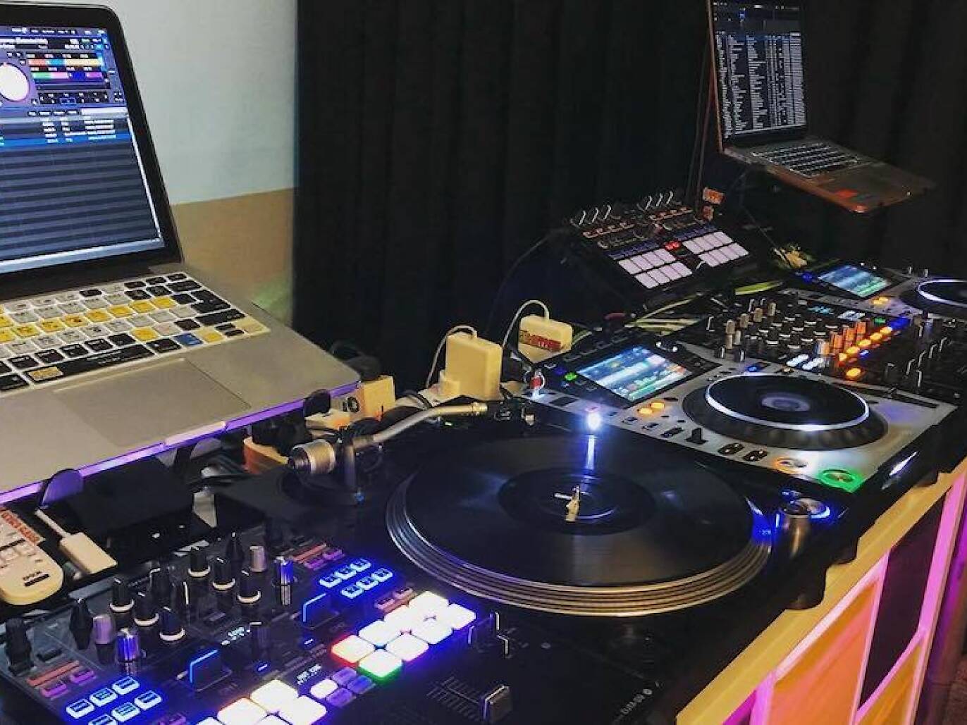 5 Best DJ And Mixing Classes In Singapore