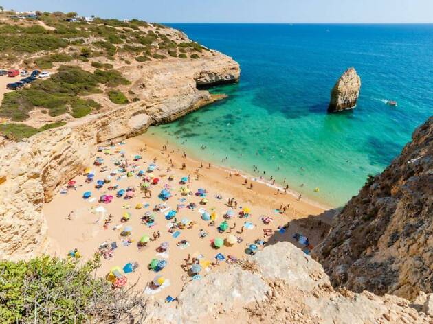 Praia do Carvalho praias no Algarve