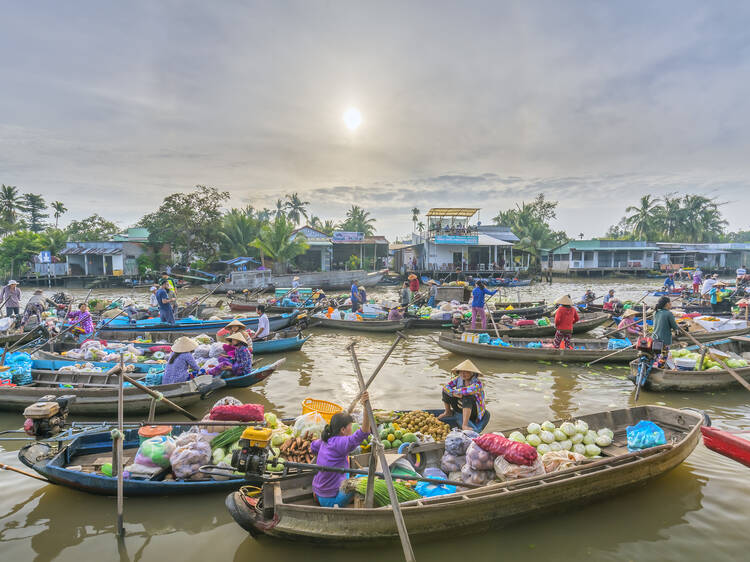 cai rang floating market - can tho vietnam