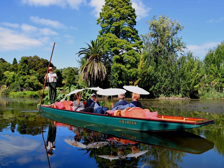 Punting on the Lake