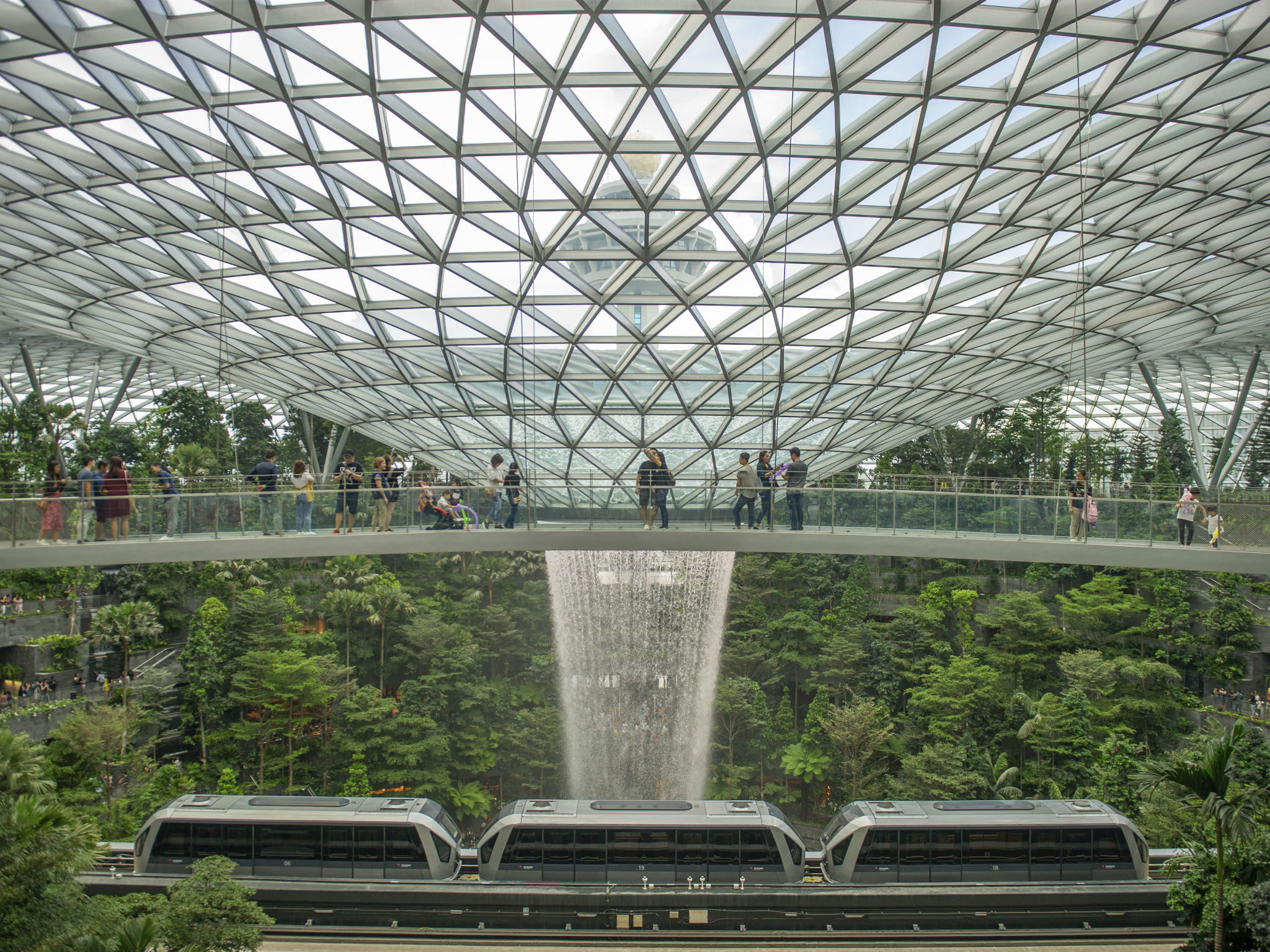 Singapore Guide: Changi Airport crowned world's best airport