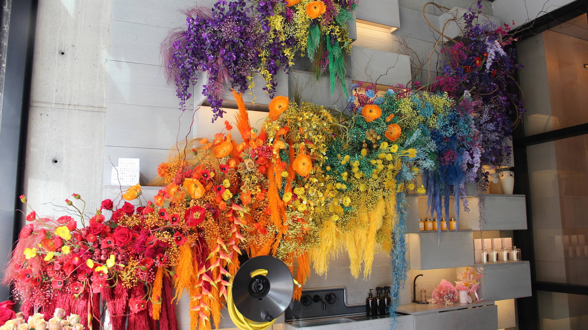 Putnam & Putnam Rainbow Flower Pop-Up | Things to do in New York