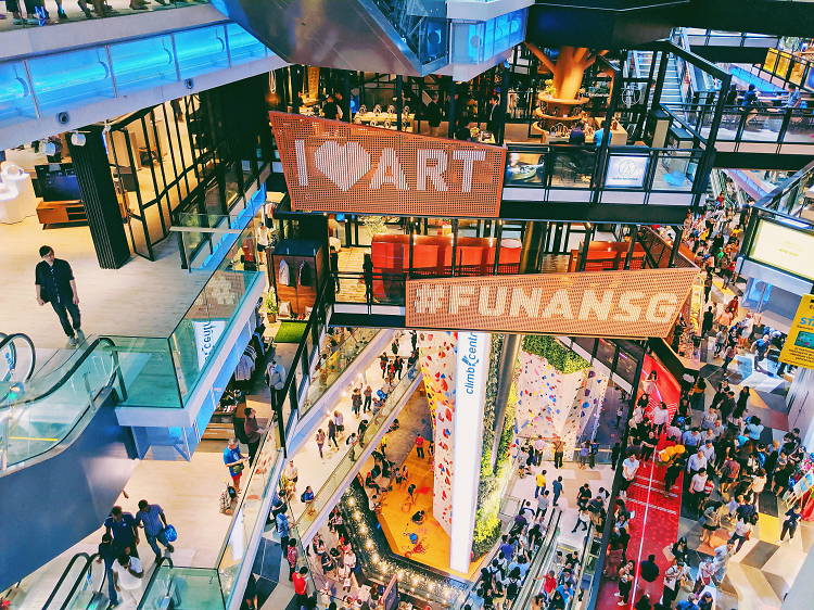 The Centrepoint, Singapore, One of the older malls of Singa…