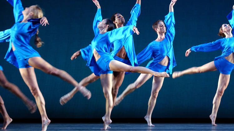 Mark Morris Dance Group: V