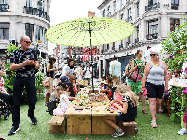 Summer Streets on Regent Street Summer Streets on Regent Street