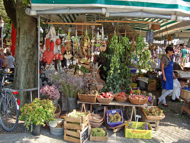 Viktualienmarkt, the city’s oldest farmers’ market