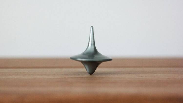 Generic spinning top 