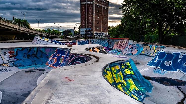 Street art, skate park