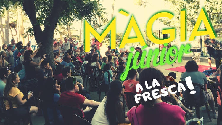 Magia junior a la fresca al Poble Espanyol