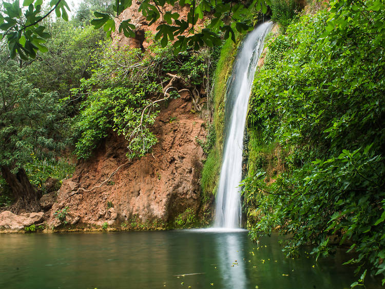 Mergulhar em quedas e cataratas