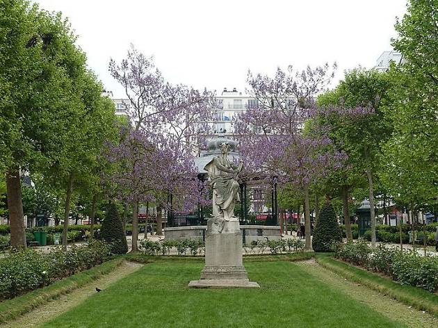 Square Adolphe-Chérioux Square Adolphe-Chérioux