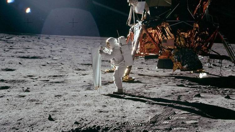 El hombre en la luna El hombre en la luna