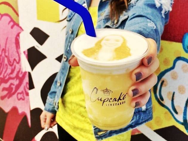 Sip selfie-topped frozen rosé at Lollapalooza this year Sip selfie-topped frozen rosé at Lollapalooza this year