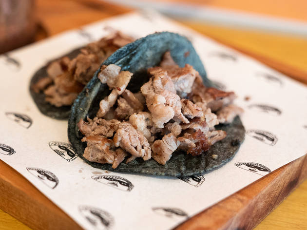 Los Villanos, taquería de tacos al pastor de carbón en Polanco Los Villanos, taquería de tacos al pastor de carbón en Polanco