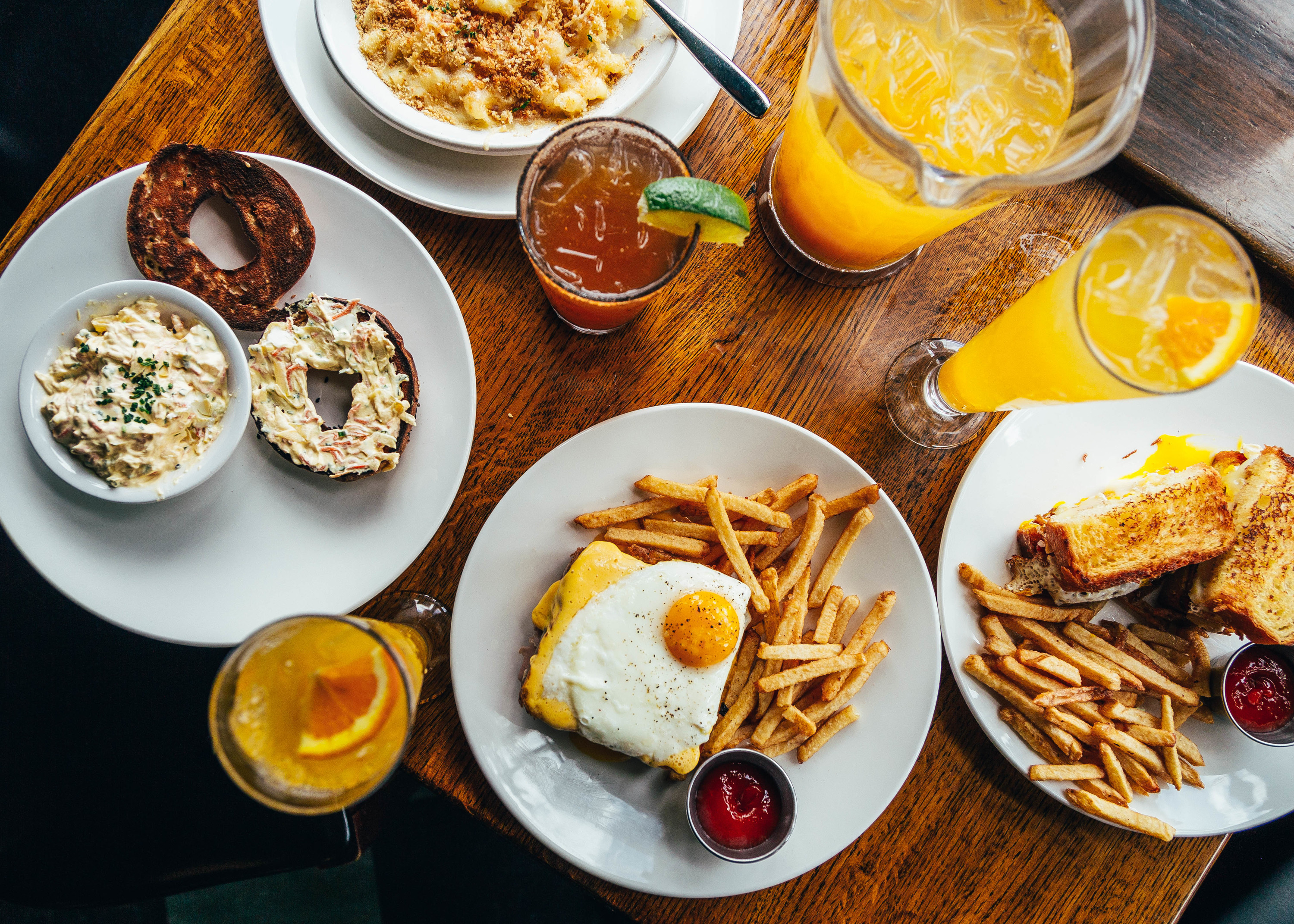 11 Best Bottomless Brunches In Chicago You Must Try This Weekend