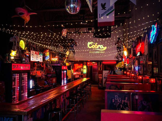 15 Best Dive Bars In Montreal To Grab Cheap Beers And Shots