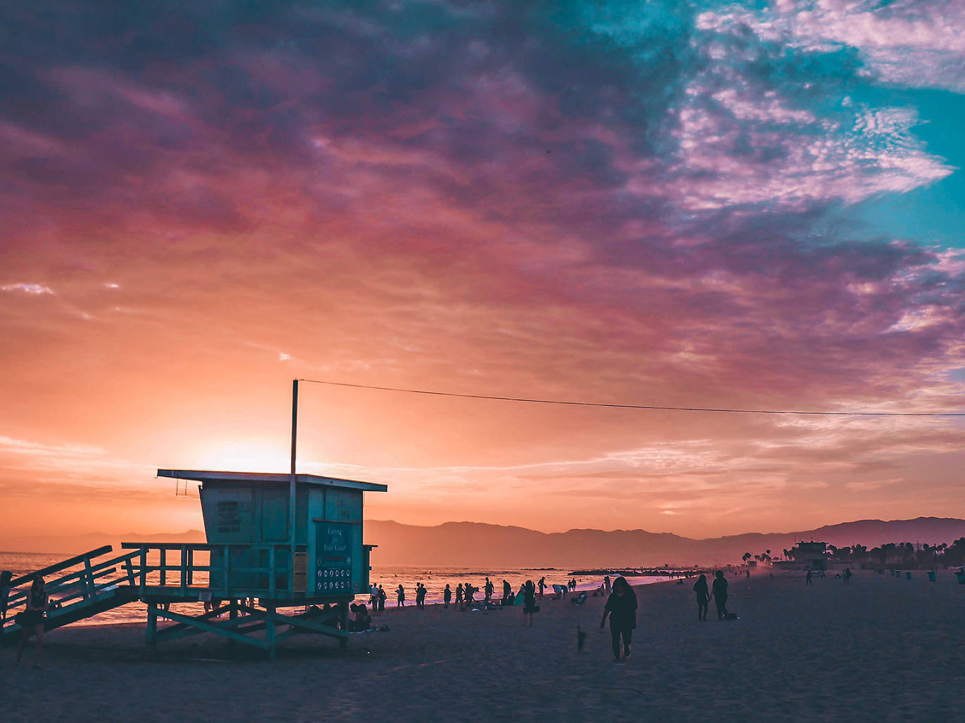 WHEN IS IT BEST TO VISIT THE TOP 3 TOURIST LOCATIONS IN LOS ANGELES visual data 2