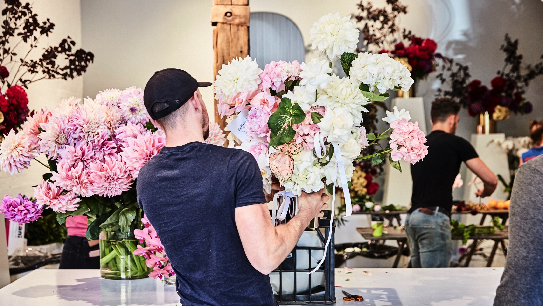 how-much-do-flower-shop-owners-make-in-australia-shop-poin