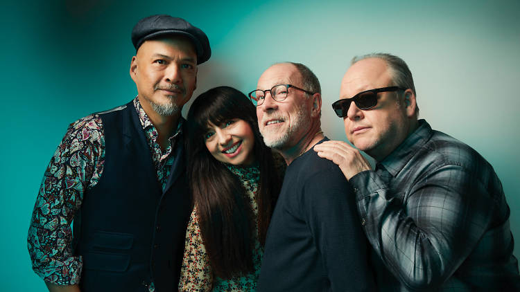 Press shot of band Pixies 