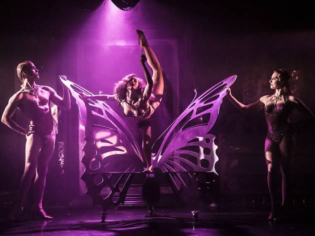 Review: Queen of Hearts Review: Queen of Hearts