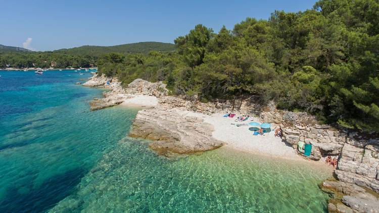 Discover the wild beaches of Mali Lošinj