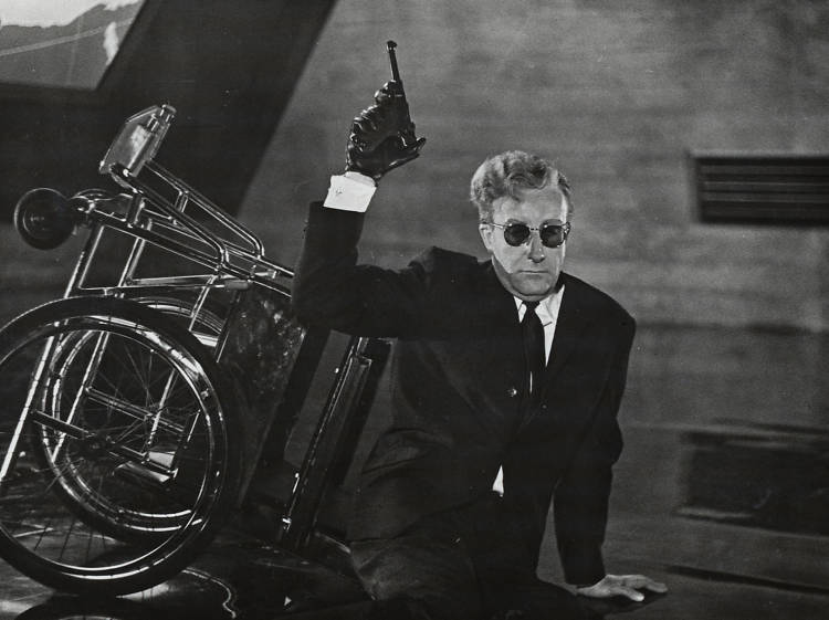 Dr Strangelove or: How I Learned To Stop Worrying And Love The Bomb (1964)