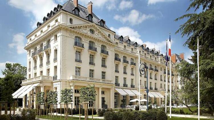 Waldorf Astoria, Versailles