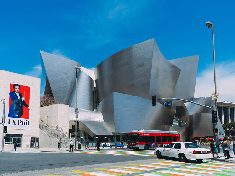 Explore the twisted exterior of the Walt Disney Concert Hall