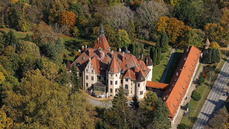 Hilleprand von Prandau-Mailáth Castle, Donji Miholjac
