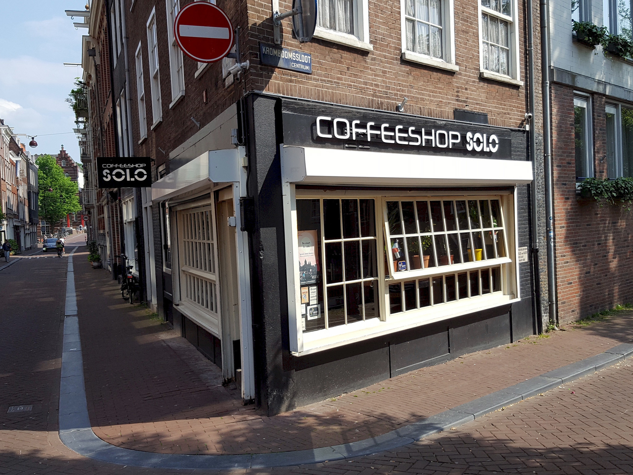 14 Best Coffeeshops In Amsterdam For A Legal High