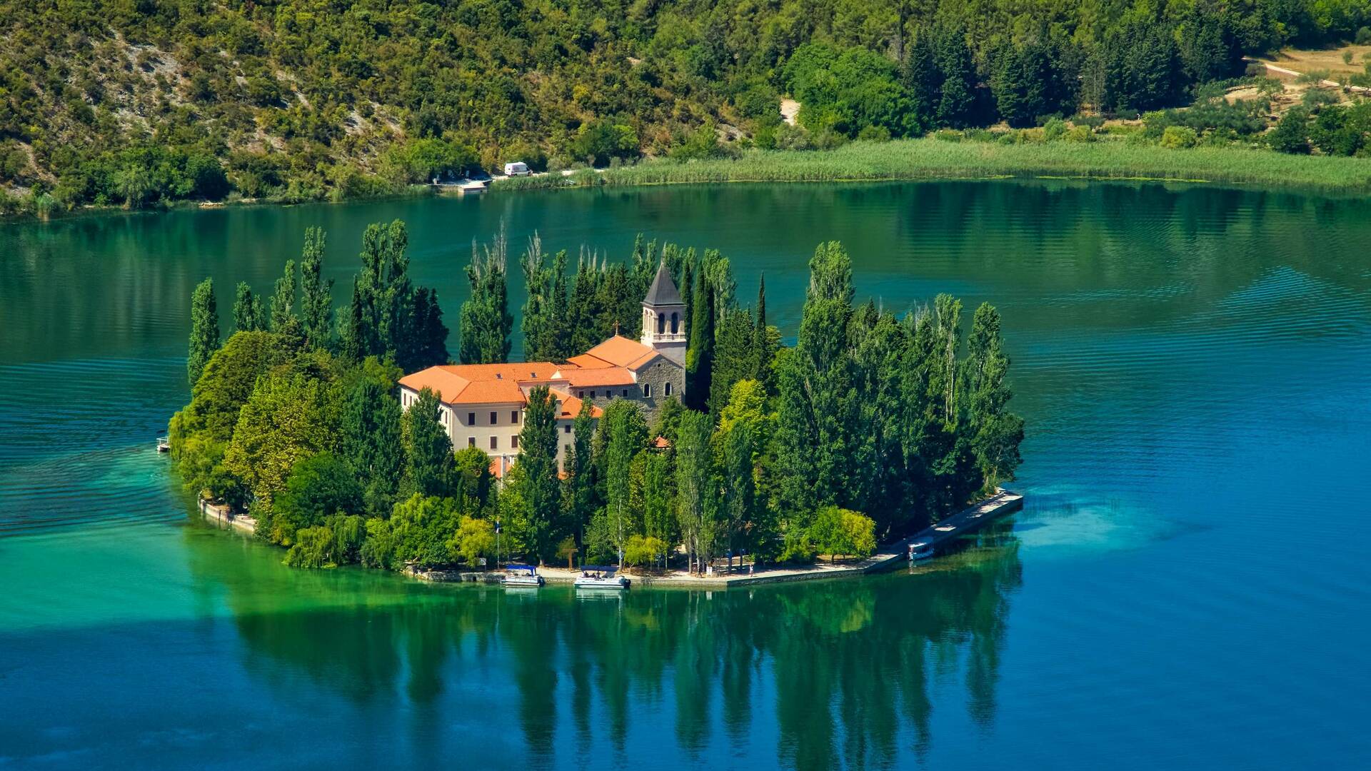 The national parks of Croatia: waterfalls, lakes and islands